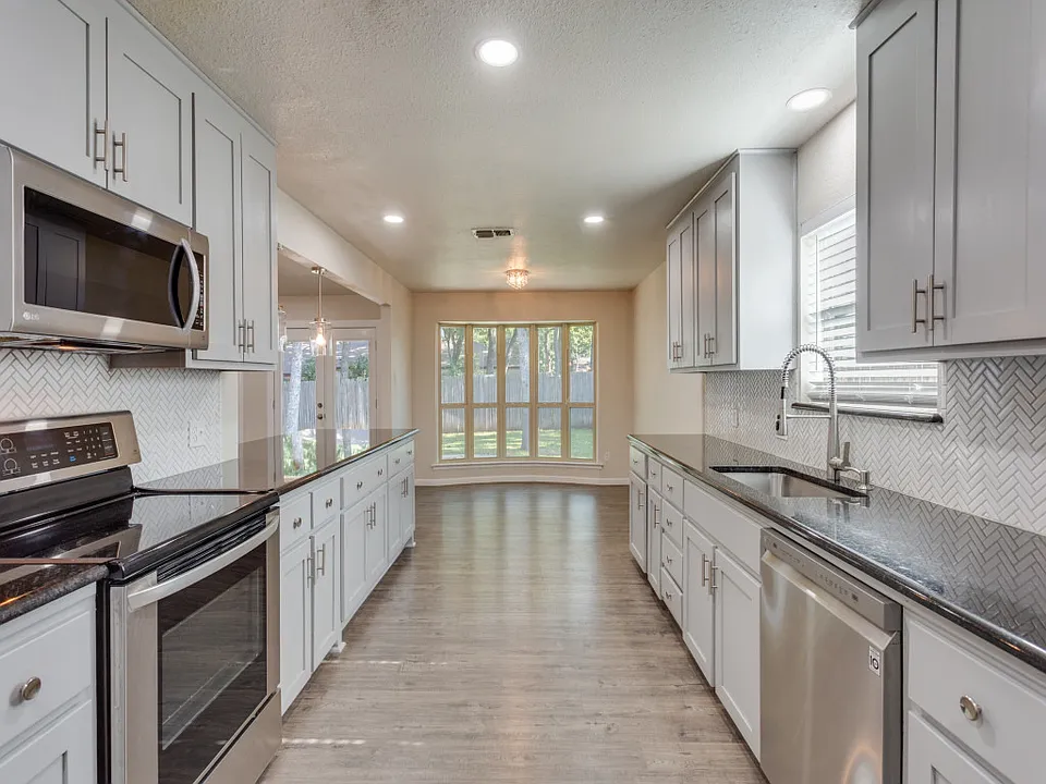 2946 Canyon Dr