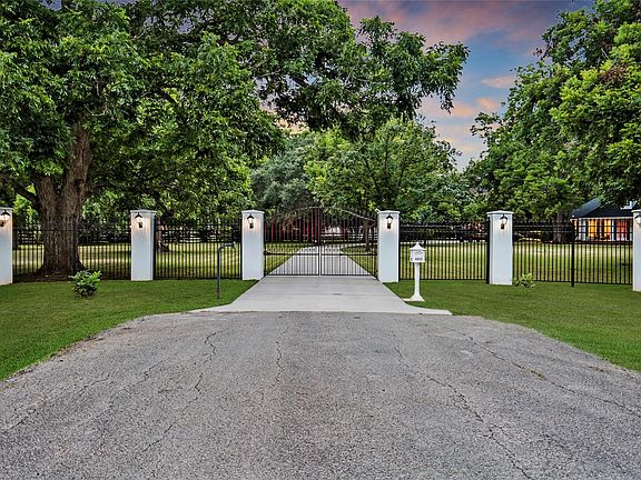 2nd image of 6023 Vicki Lynn Ln