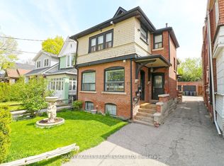 27 Hiawatha Rd #5, Toronto, ON M4L2X7