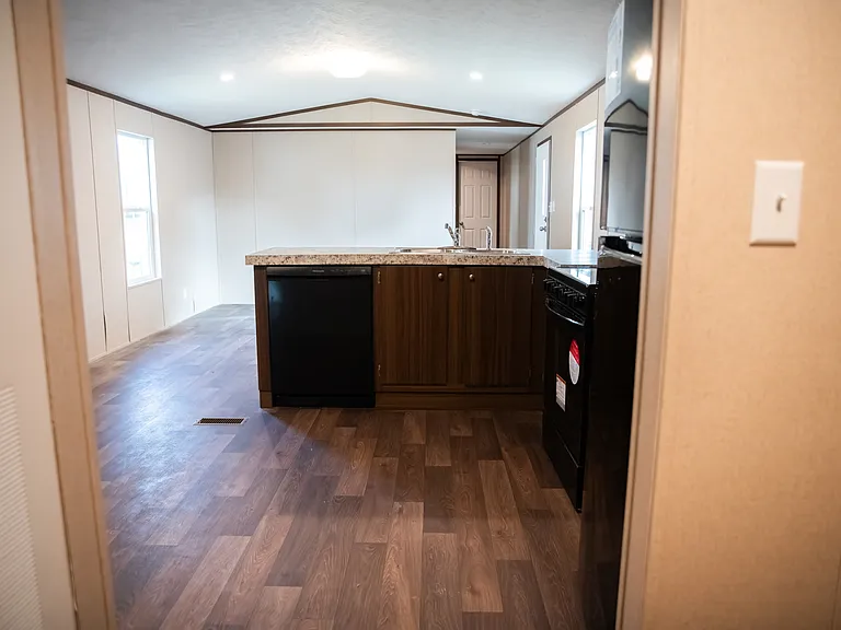 1401 N Maple St — Photo 15