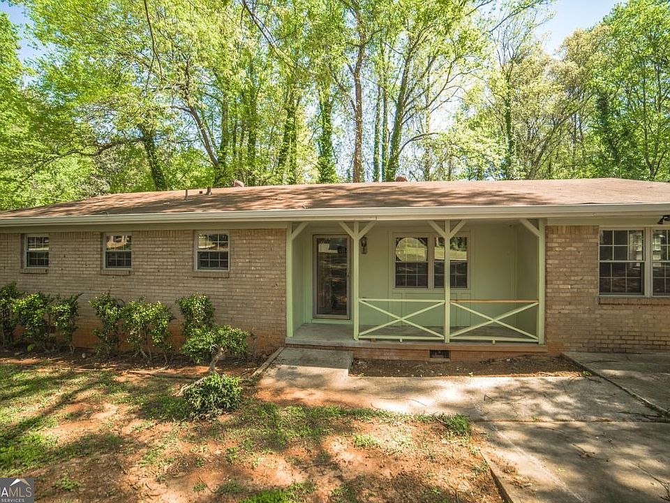 1st image of 2674 Cavalier Dr