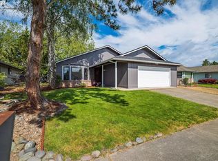 876 Delsie Dr, Grants Pass, OR