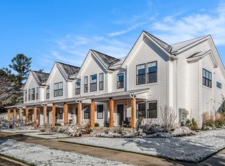 2521 Inverness Rd SE, Grand Rapids, MI 49546