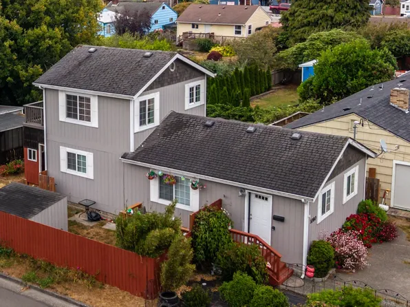 1080 State St, North Bend, OR 97459