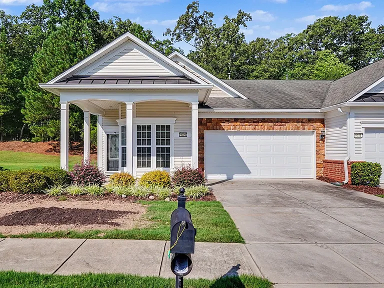 9009 Smokey Hill Ln — Photo 6