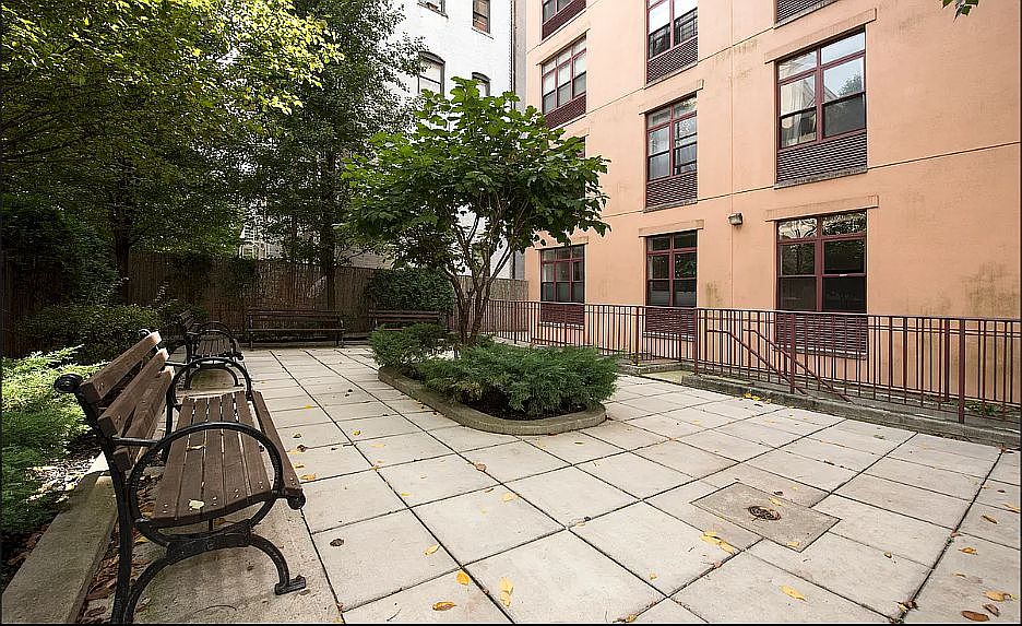 1st image of 247 W 115th St APT 1B