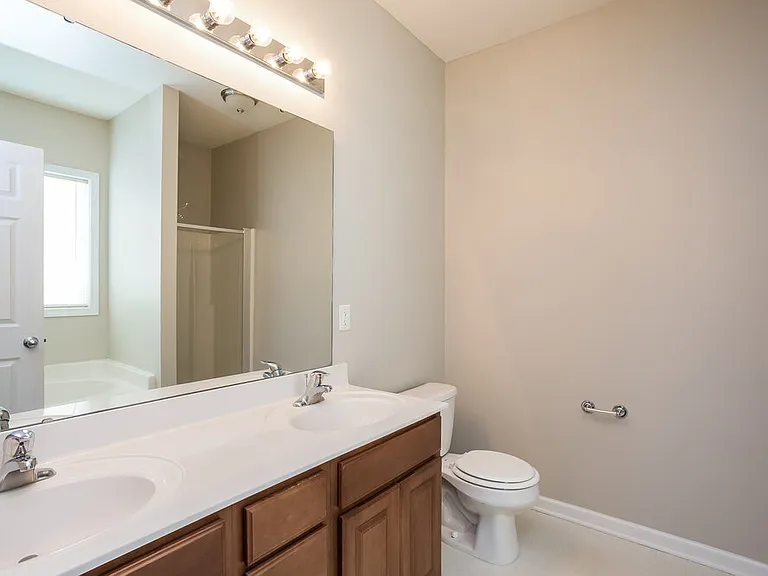 200 Willowbrook Cir — Photo 11