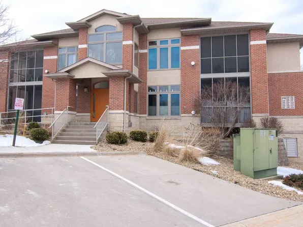 1743 Louis Pl, Iowa City, IA 52245