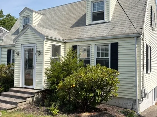 38 Shoreham St, Quincy, MA 02171
