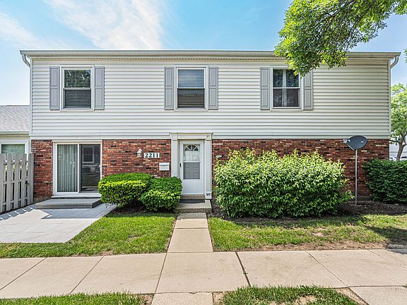 2nd image of 2211 Brittany Ct
