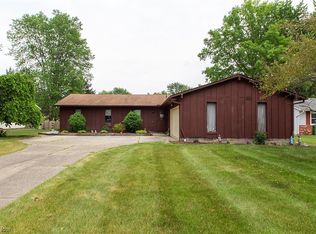 877 Rosewood Dr, Brunswick, OH 44212