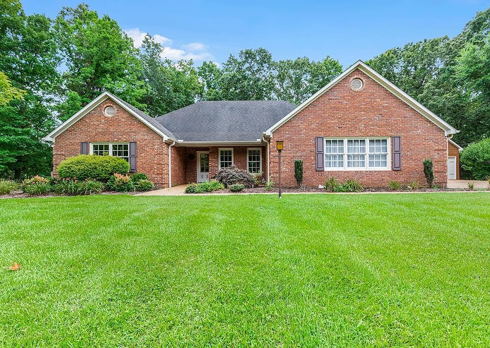 1st image of 65 King Arthur Dr