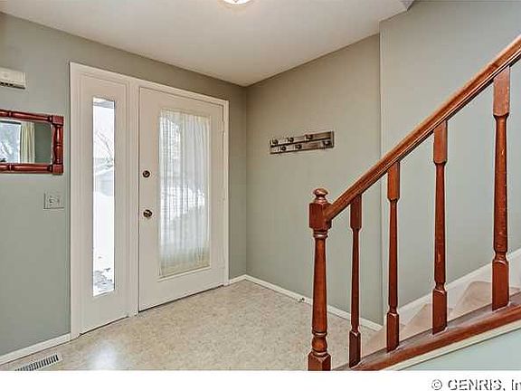 3rd image of 54 Broxbourne Dr