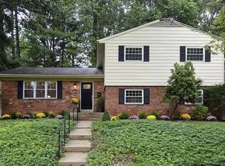 9416 Bulls Run Pkwy, Bethesda, MD 20817