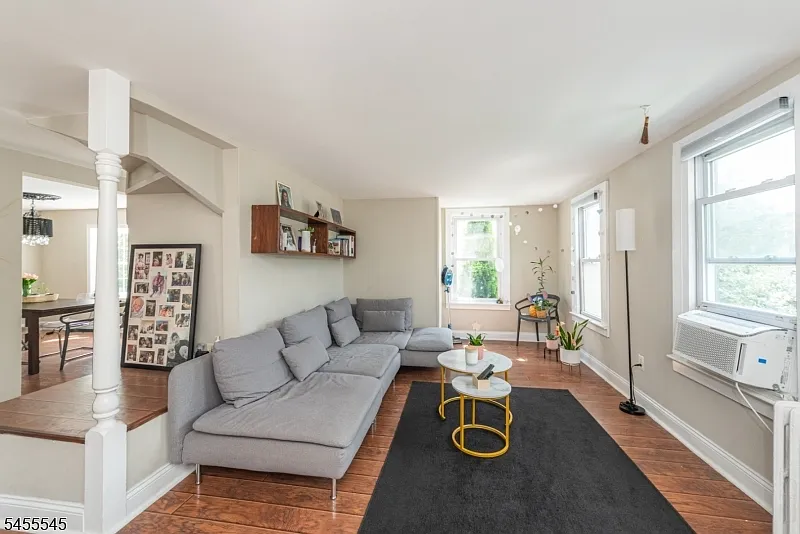 3 bed, 2.0 bath, $3,500 — Photo 3