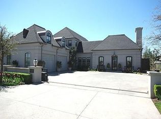 6605 Avondale Dr, Nichols Hills, OK 73116