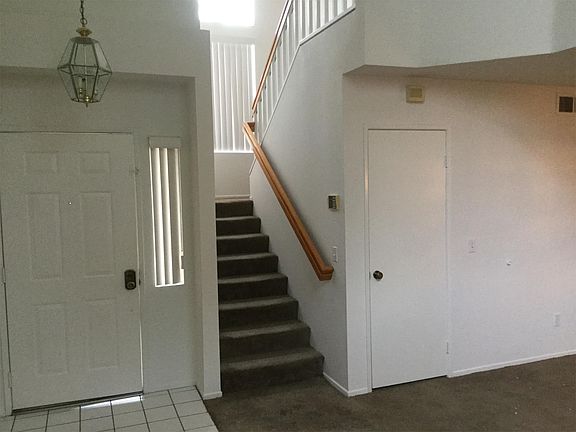 2nd image of 2223 Ascot St