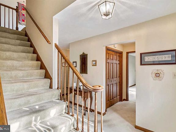 5th image of 3913 Eaton Dr
