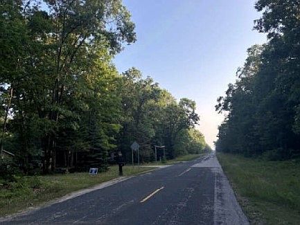 3rd image of 920 Mathisen Rd