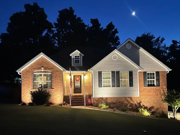 451 Fieldstone Dr, Ringgold, GA 30736