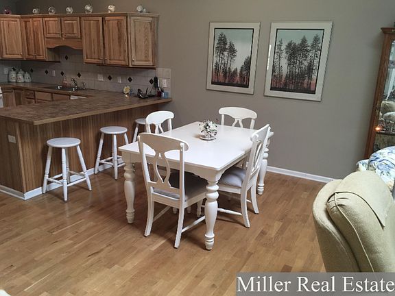 4th image of 712 River Walk St Unit 11