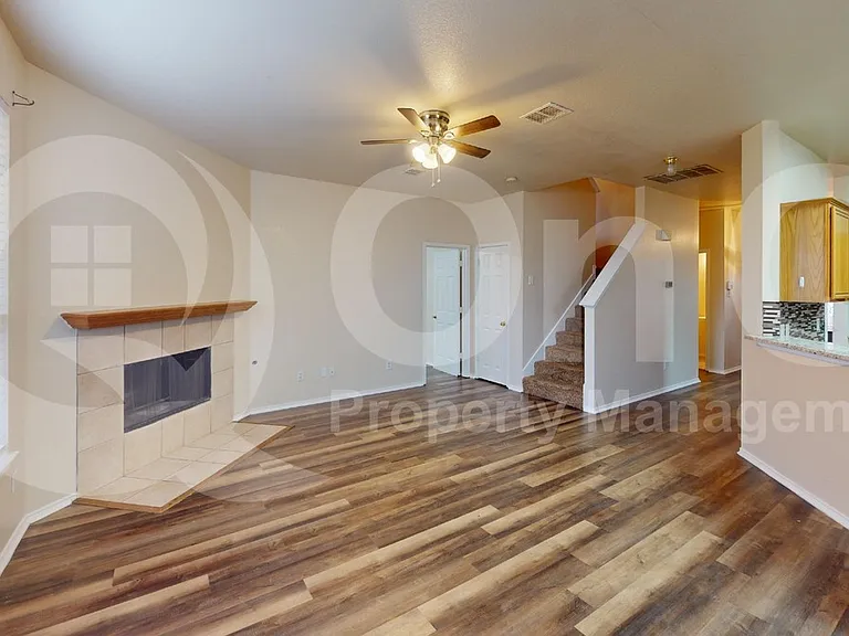 4009 Apple St — Photo 6