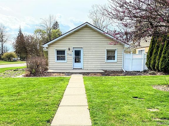 14907 Alexander St Livonia MI 48154 Zillow