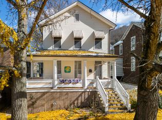 (Undisclosed Address), Hinton, WV 25951