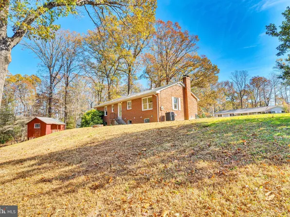23183 Old Pine Ct, California, MD 20619