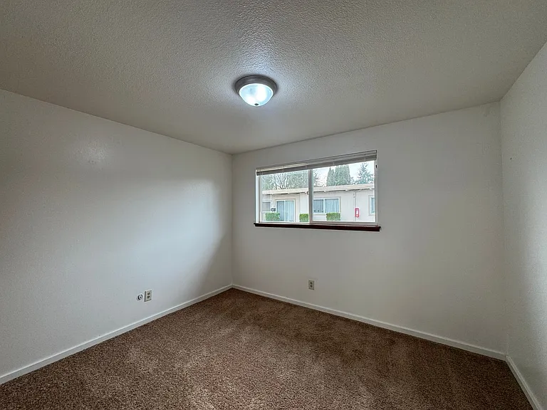 Olympic Plaza Apartments — Photo 6