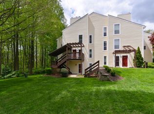 10107 Oakton Terrace Rd, Oakton, VA 22124