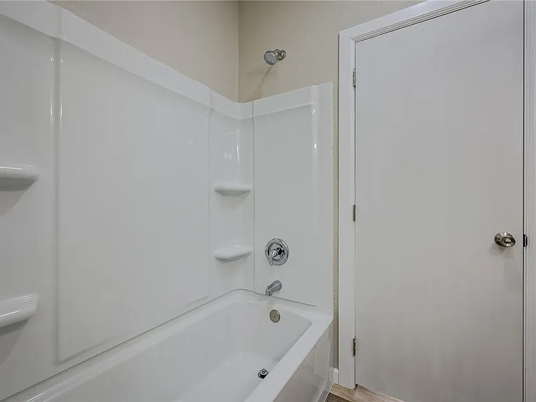 1622 Woodlawn Dr — Photo 11