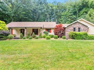 174 W Cruikshank Rd, Butler, PA 16002