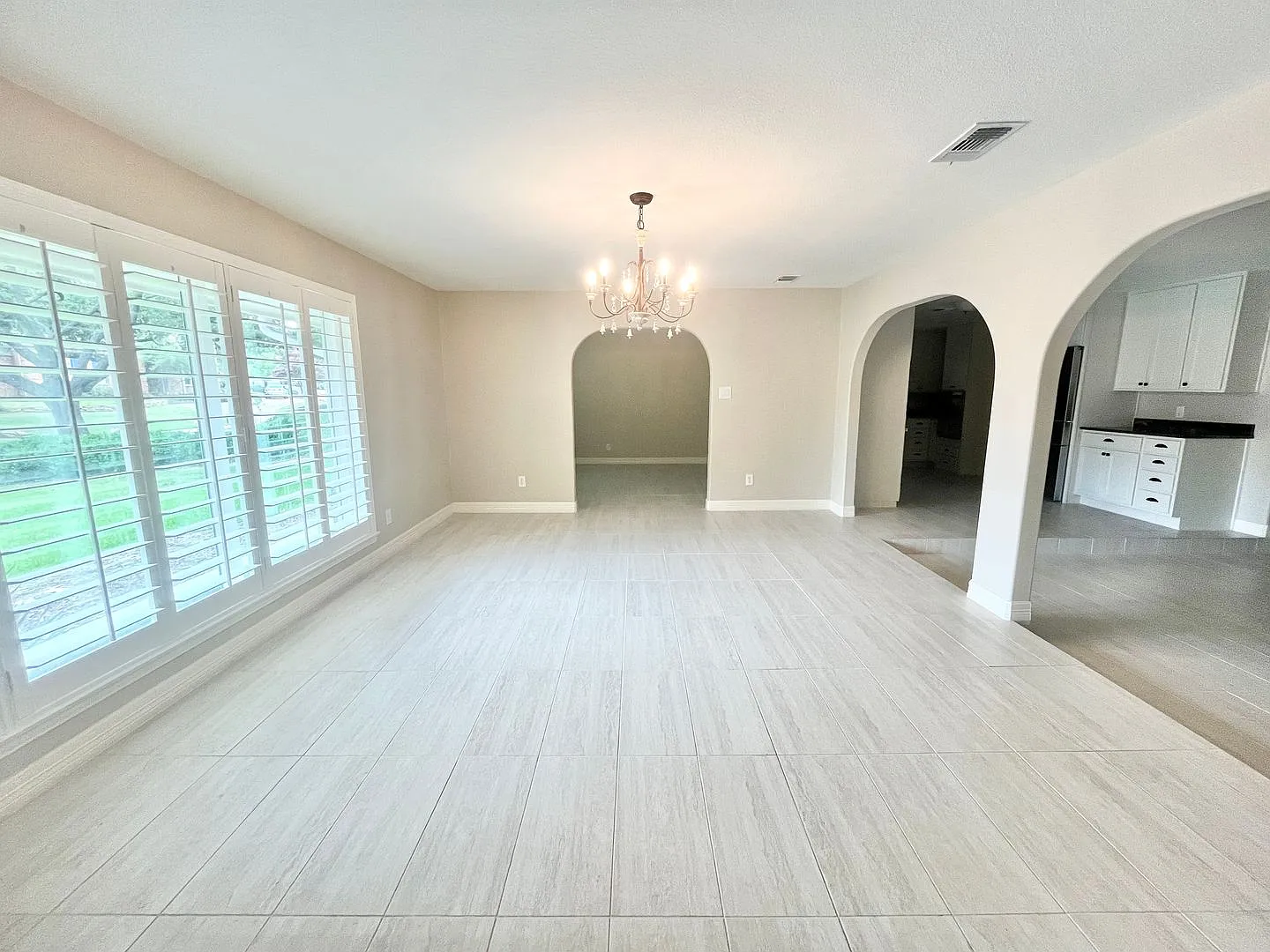 313 Santa Clara — Photo 2