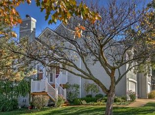 9217 Loiret Blvd, Lenexa, KS 66219