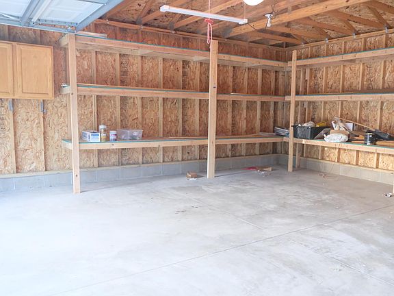 Spaceous garage