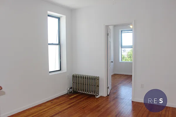 Rented by RES New York | media 12