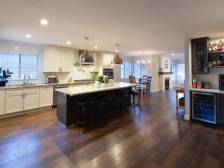 3733 E Bottlebrush Dr — Photo 4