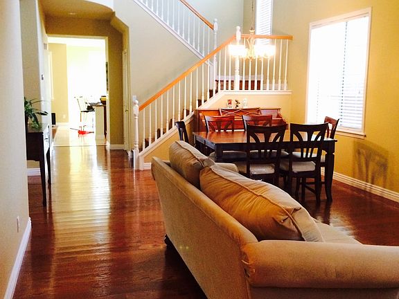 4th image of 3406 Beretania Way