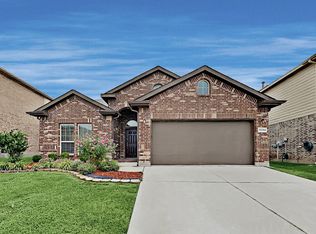 15704 Barton Ridge Dr, Fort Worth, TX 76177