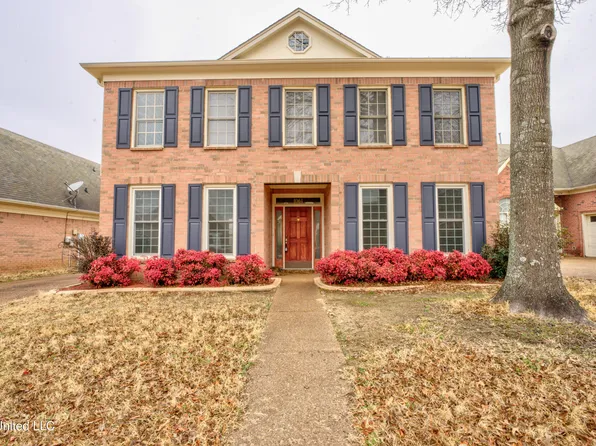 1064 Warwick Pl, Southaven, MS 38671