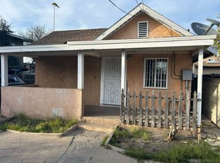 1251-1253 E 40th Pl, Los Angeles, CA 90011