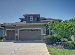 2425 SW Hickory Ln, Lees Summit, MO 64082