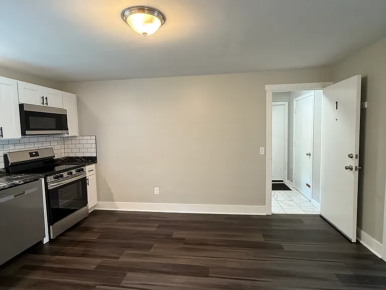 213 Garfield Ave #1 — Photo 6
