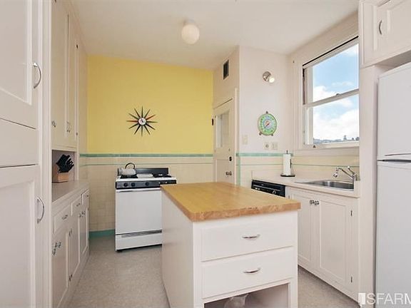4th image of 179 Douglass St APT 3