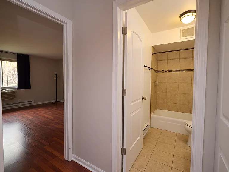 1154 Osterman Ave #D — Photo 15