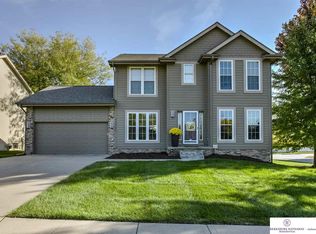 13737 Boyd St, Omaha, NE 68164