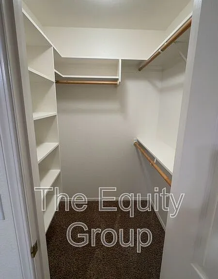 1827 E Cambridge Ct — Photo 13