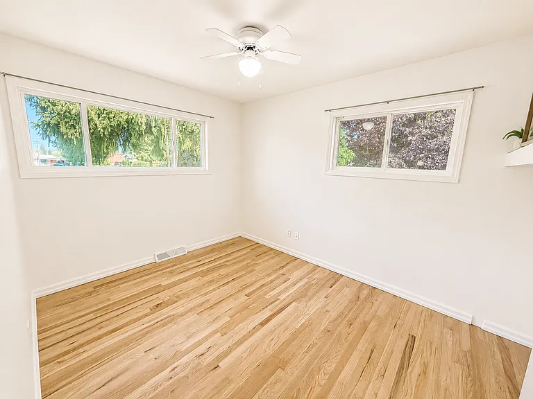 12924 E 8th Ave — Photo 5