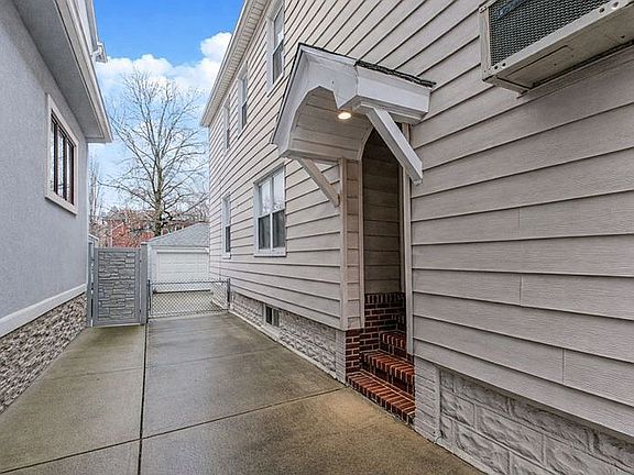 3rd image of 2644 E 27th St #1